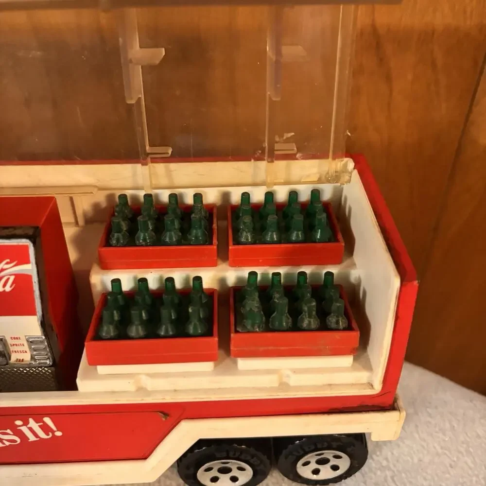 Vintage 1980 Buddy L Coca Cola Mack Delivery Truck Coke Bottles Vending Machine
